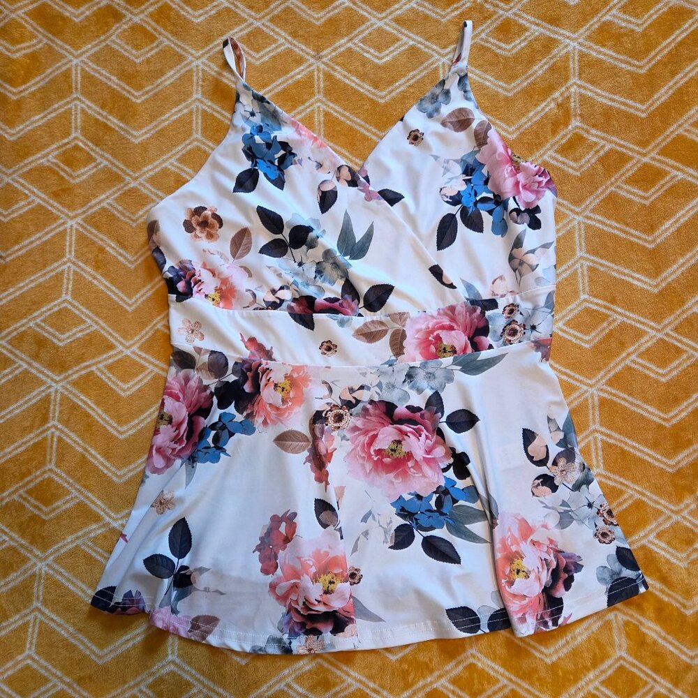 VENUS Floral V-Neck Spaghetti Strap Tank Top - White/Pink/Blue